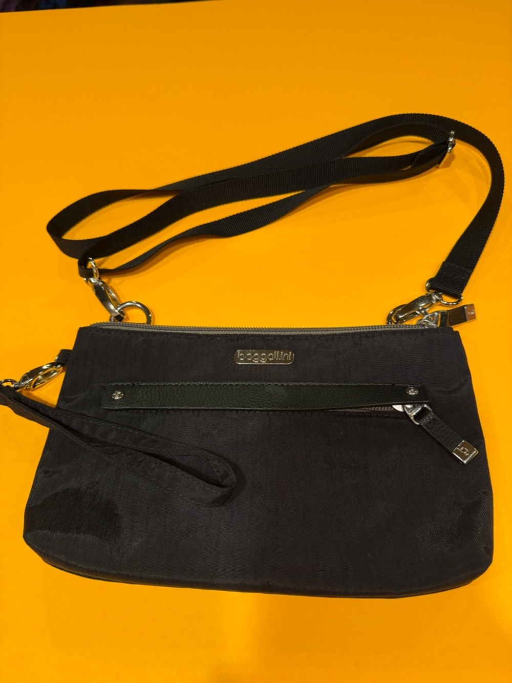 Baggallini Black Crossbody Bag with Adjustable Strap
